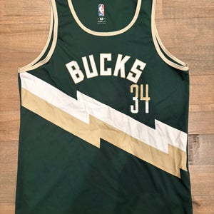 Milwaukee Bucks Giannis Antetokounmpo #34 Jersey Green, Adult Small