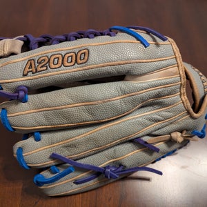 RH Wilson Outfield A2000 Softball Glove 12.5" (Used)