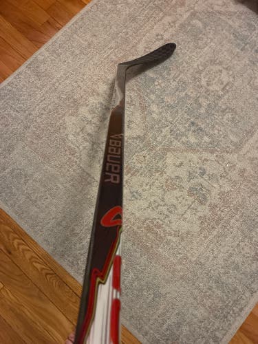 Bauer Flypro Right Handed Hockey Stick P28 70 Flex (New) - used in 2 practices