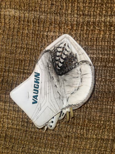 Vaughn V10 Pro Carbon Regular Pro Stock (Used)