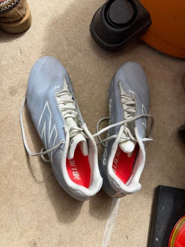 Gray Men's Size M 12.0 (W 13.0) Adult New Balance Burn X3 Low Top Molded Cleats (Used)