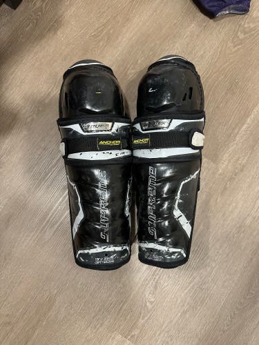 Intermediate Bauer Supreme 2S Pro 13" Shin Pads (Used)
