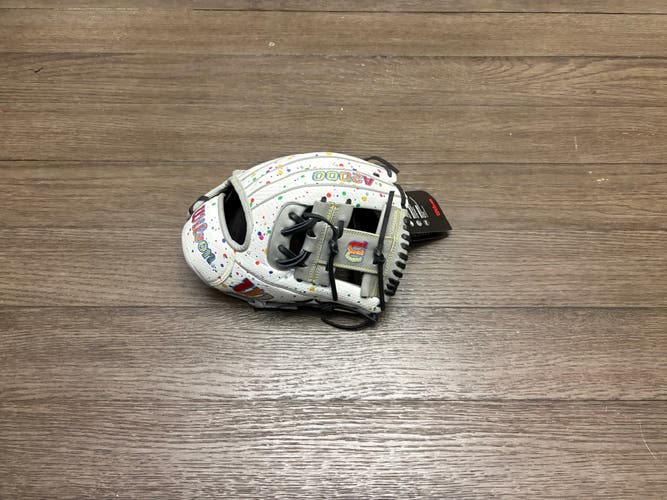 New Wilson A2000 Omaha CWS Paint Splatter 1786 11.5" I Web