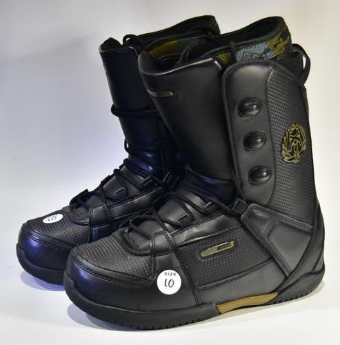 TRIPLE NICKLE SNOWBOARD BOOTS MEN SIZE 10