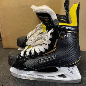 Used Bauer Supreme S27 Hockey Skates 4.5D