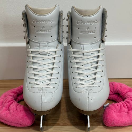 Jackson Ultima Freestyle FS2190 Women Ladies White Figure Ice Skates Size 5.5 W