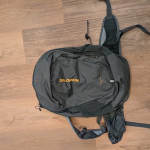 Salomon Trail Blazer 20L Backpack (Used - Like New)