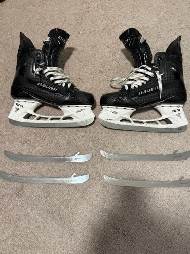 Bauer Supreme Mach Hockey Skates 10 (Used)