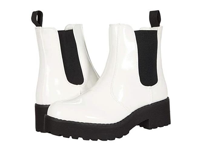 Dirty Laundry Margo Boots Women's 7.5 White Patent Leather Ankle Chelsea RHS7384