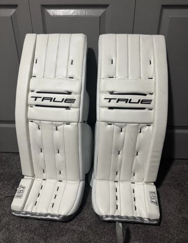 32" True PX5 L87 Pro Goalie Leg Pads