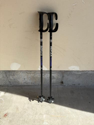 Ski Poles: 34in (85cm) Ski Poles (Used)