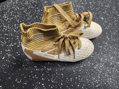 Used DREAM PAIRS Soccer Cleats Gold Youth 10.0 11849-S000036145