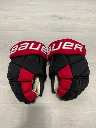 Carolina Hurricanes Bauer Vapor Hyperlite Gloves 13" Kotkaniemi