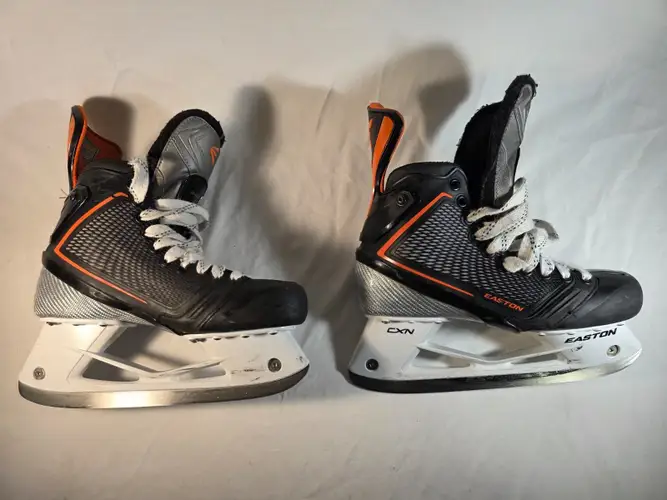 Easton Mako Hockey Skates : 7.5 D : Ultra Rare - Excellent "Like New" Shape