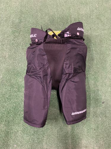 Black Senior Large Winnwell AMP500 Hockey Pants (Used)