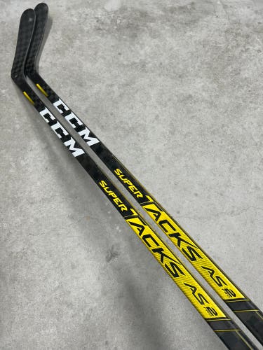 2 Pack 100 Flex P92 Senior CCM Super Tacks AS2 Pro Right Hand Hockey Stick Pro Stock NHL