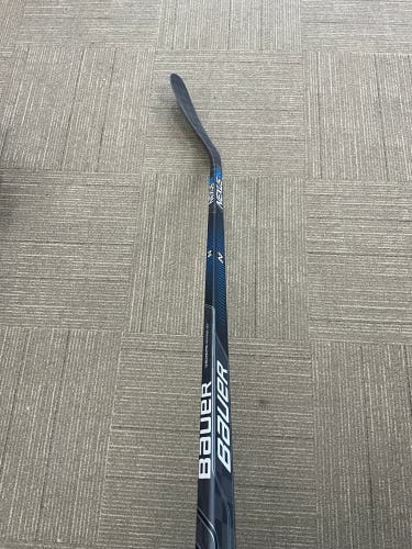 Intermediate Bauer Nexus 1N Left Hand No Grip Hockey Stick 67 Flex (New)