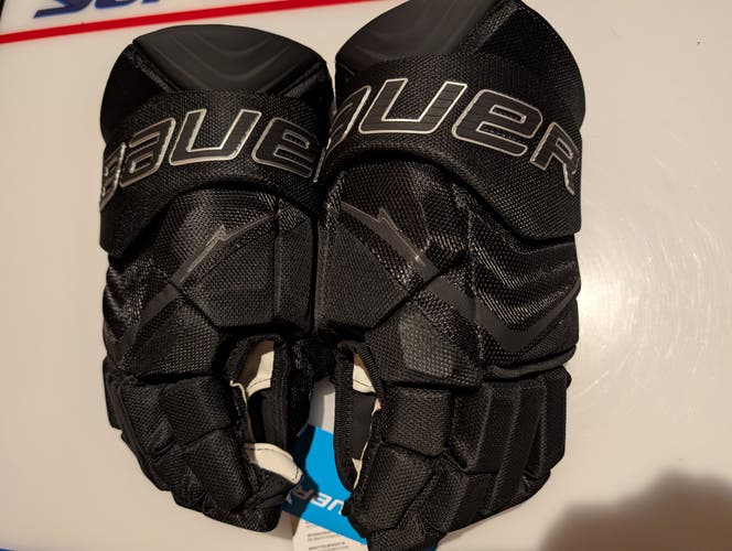 Bauer Vapor Flylite Gloves 14" (New) Free Shipping