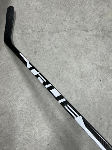 75 Flex Custom P88 Senior True XC9 Right Hand Hockey Stick Pro Stock (New)