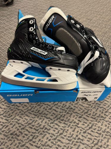 Bauer Youth XLP Hockey Skates Regular Width 13 (New)