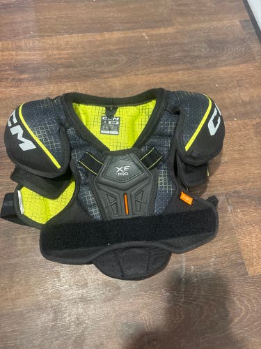 Medium Youth CCM XF Pro Shoulder Pads Pro Stock (Used)