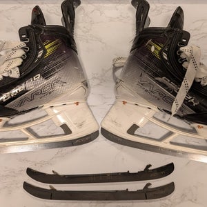 Bauer Vapor Hyperlite 2 Skates Size 5.5 Fit3 (Used) + extra FlyTi steel