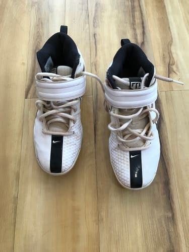 Nike Mike Trout cleats size 5.5y