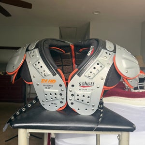 Medium Youth Schutt XV HD Shoulder Pads (Used)