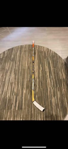 Senior TPS Response XN10 Right Handed Hockey Stick Mid Pattern LIKE NEW