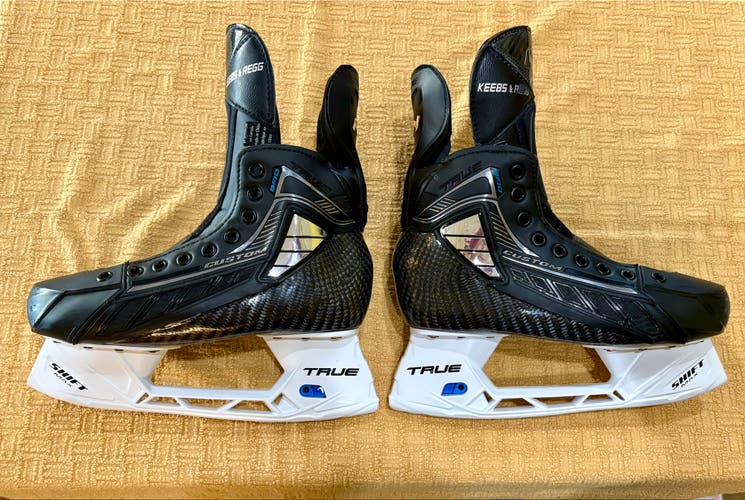2025 True Pro Custom Hockey Skates Regular Width Pro Stock Size 6.5 (Used)