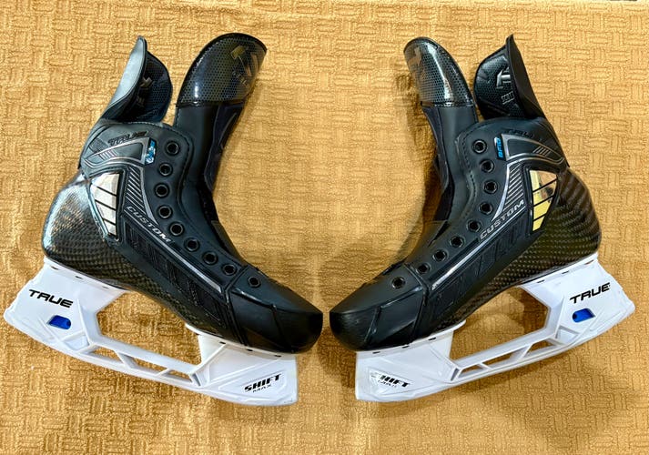 2025 True Pro Custom Hockey Skates Regular Width Pro Stock Size 6.5 (Used)