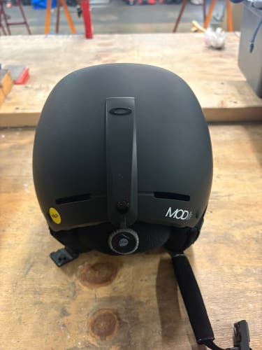 Medium Oakley MOD1 Pro Helmet (Used)