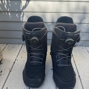 Men's Size M 9.5 (W 10.5) Burton Swath (Step On) Snowboard Boots All Mountain Medium Flex (Used)