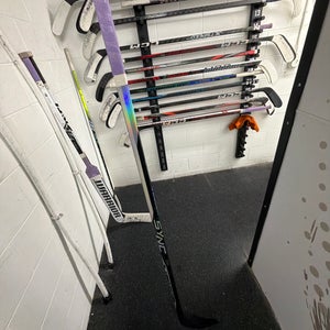 Senior Bauer Nexus Sync Right Handed Hockey Stick P28 77 Flex Pro Stock (Used)