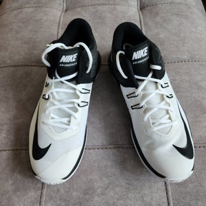 NWT Nike Air Versitile II Men's Basketball Shoes Size 10