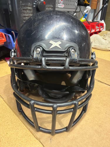 USED XENITH X2E+ YOUTH FOOTBALL HELMET - MEDIUM - BLACK