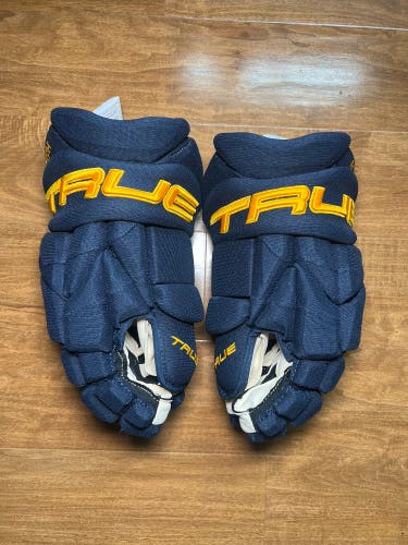 New 13.5” St. Louis Blues True Pro Stock Catalyst 9X Pro Gloves