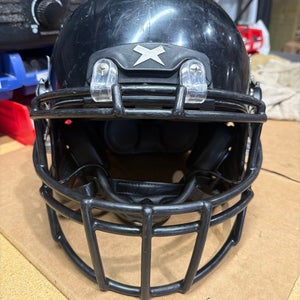 USED XENITH X2E+ YOUTH FOOTBALL HELMET - MEDIUM - BLACK