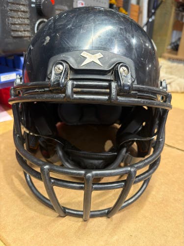 USED XENITH X2E+ YOUTH FOOTBALL HELMET - MEDIUM - BLACK