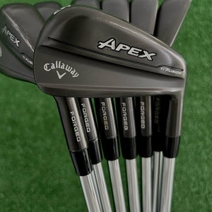 Callaway Apex 24 TI Fusion Black Smoke Iron Set 4-P / Dynamic Gold X100