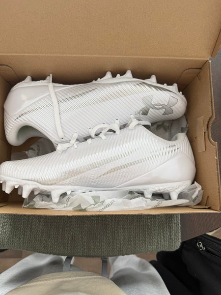 White Men's Size M 11.5 (W 12.5) Adult Under Armour Molded Cleats (New)