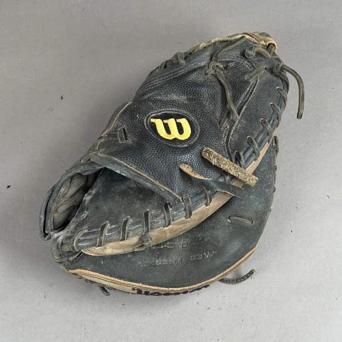Wilson A2000 33.5"" Right Hand Thrower Catchers Mitt
