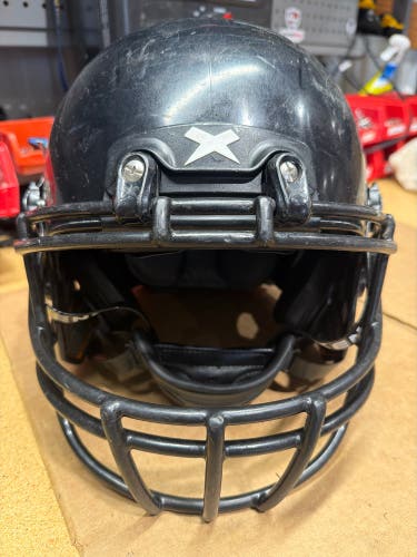 USED XENITH X2E+ YOUTH FOOTBALL HELMET - MEDIUM - BLACK