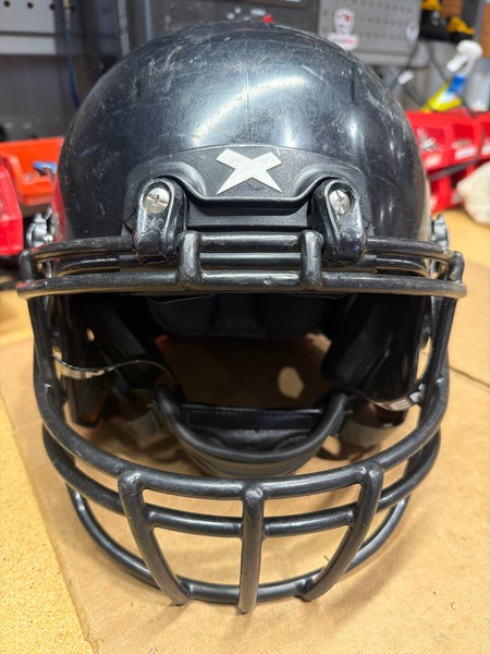 USED XENITH X2E+ YOUTH FOOTBALL HELMET - MEDIUM - BLACK