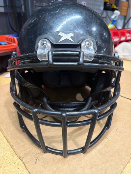 USED XENITH X2E+ YOUTH FOOTBALL HELMET - MEDIUM - BLACK
