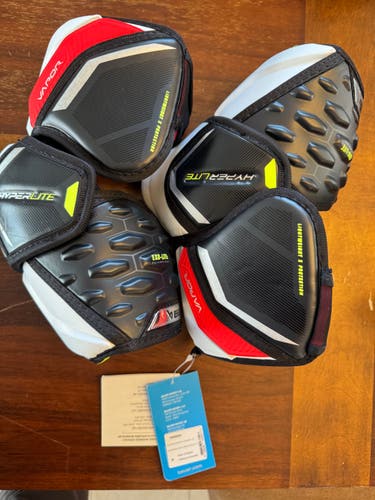 Senior Medium Bauer Vapor Hyperlite Elbow Pads (New)