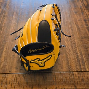 Mizuno RH Infield Pro Baseball Glove 11.5" (New)