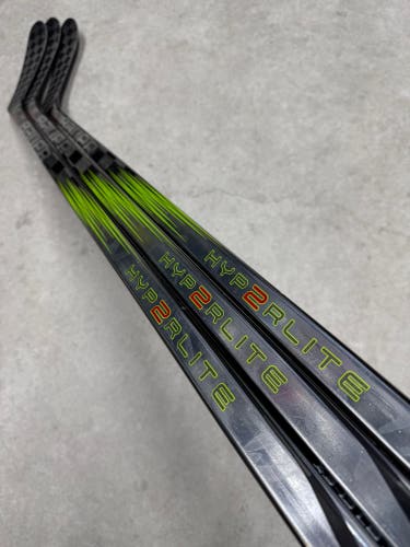 3 PACK 87 Flex P28 Senior Bauer Vapor Hyperlite 2 Right Hand Hockey Stick (New)