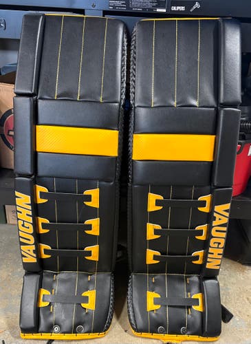 34" +3 Vaughn V9 Pro Carbon Goalie Leg Pads Pro Stock (Used)