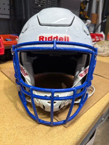 USED RIDDELL FLEX ADULT HELMET - MEDIUM - METALLIC WHIITE
